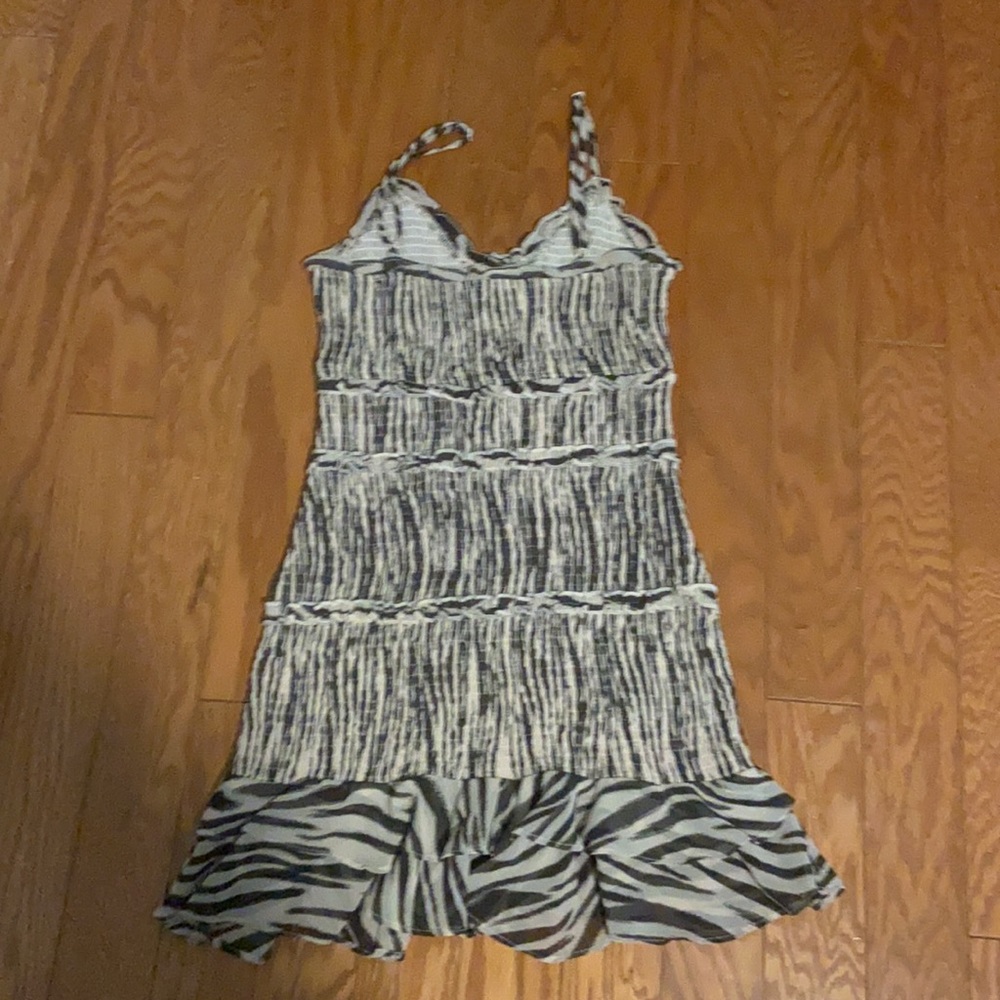 Worn once cute go out dress - Picture 2 of 2